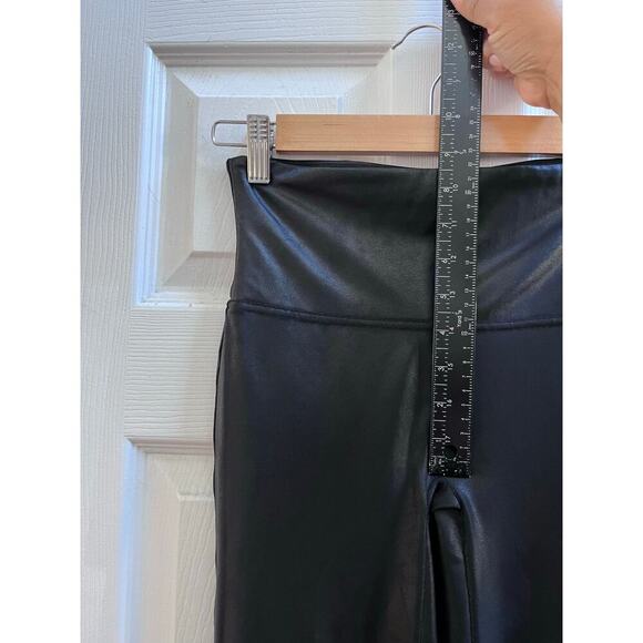 Spanx Black Faux Leather Seamless Leggings Style 2437 Size Medium - Picture 6 of 12